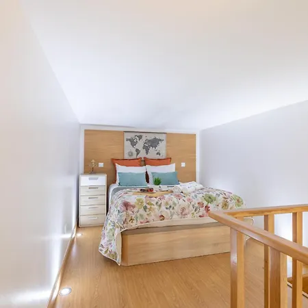 Deluxe Spacious Flats W Mezzanine By Host Wise * Porto