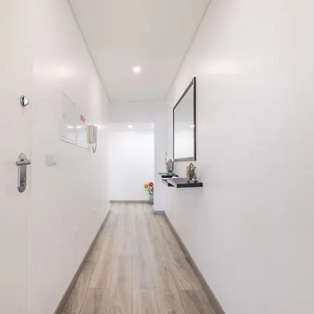 Deluxe Spacious Flats W Mezzanine By Host Wise Apartment Porto