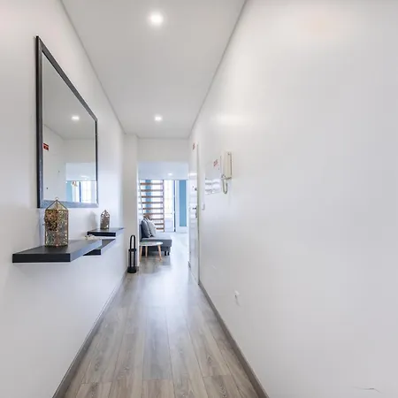 Apartment Deluxe Spacious Flats W Mezzanine By Host Wise Porto