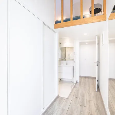 Deluxe Spacious Flats W Mezzanine By Host Wise Apartamento