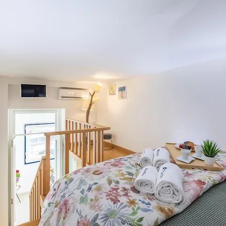 Deluxe Spacious Flats W Mezzanine By Host Wise Apartment *